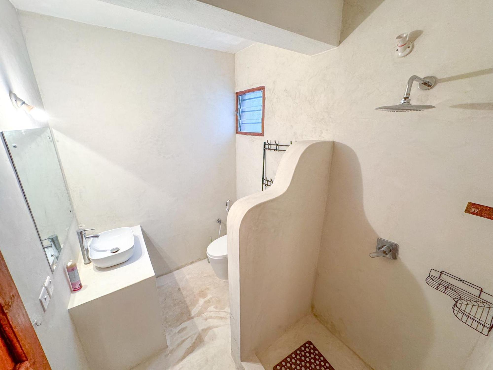 Kaleb'S Beachfront Serviced Studio Apartments Malindi Kültér fotó